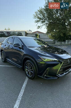 Внедорожник / Кроссовер Lexus NX 2022 в 