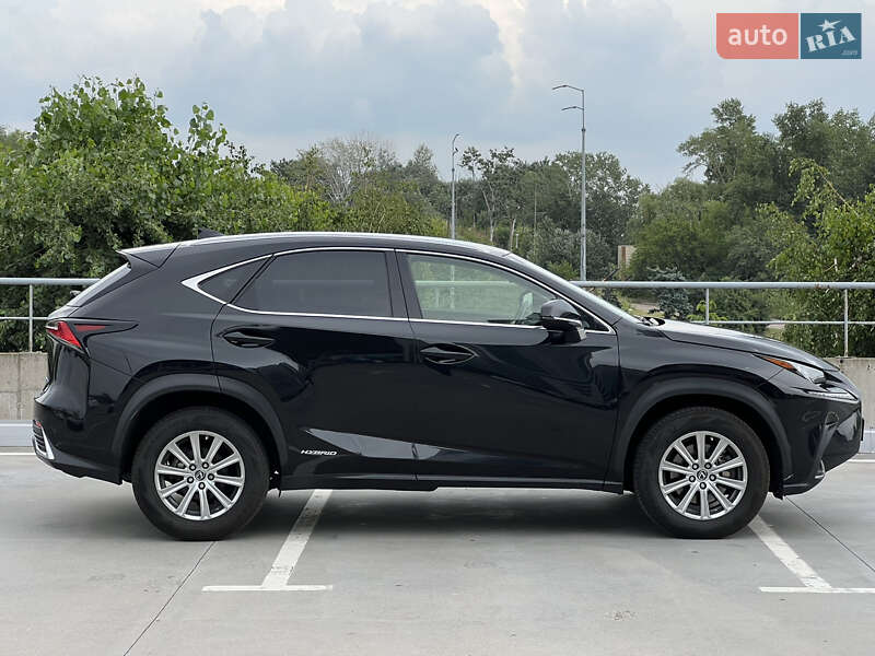 Внедорожник / Кроссовер Lexus NX 2018 в Киеве