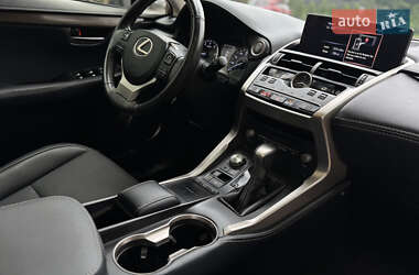 Внедорожник / Кроссовер Lexus NX 2019 в 
