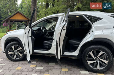 Внедорожник / Кроссовер Lexus NX 2019 в 