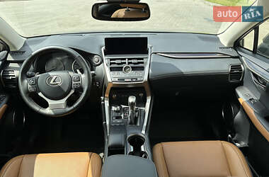 Внедорожник / Кроссовер Lexus NX 2020 в 