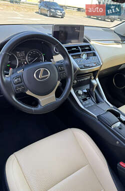 Внедорожник / Кроссовер Lexus NX 2020 в 