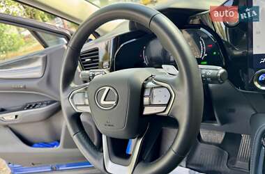 Позашляховик / Кросовер Lexus NX 2022 в 