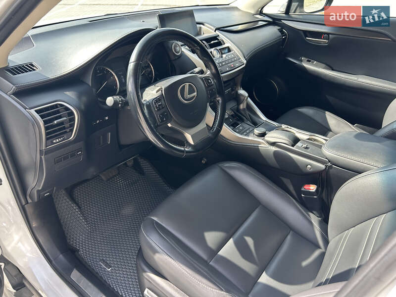 Внедорожник / Кроссовер Lexus NX 2017 в Киеве