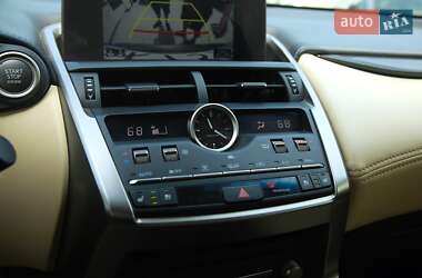 Внедорожник / Кроссовер Lexus NX 2018 в 
