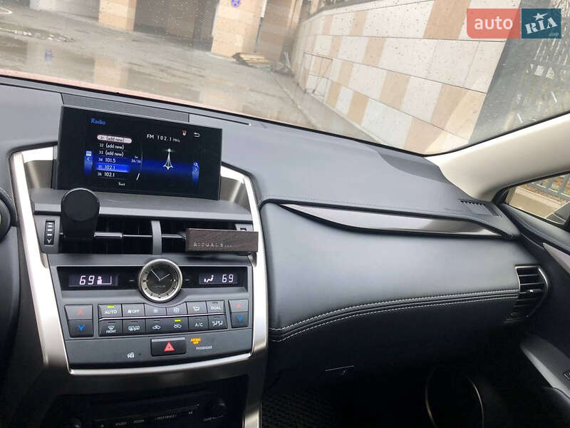 Внедорожник / Кроссовер Lexus NX 2015 в Киеве