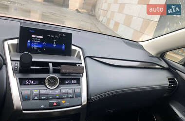 Внедорожник / Кроссовер Lexus NX 2015 в 