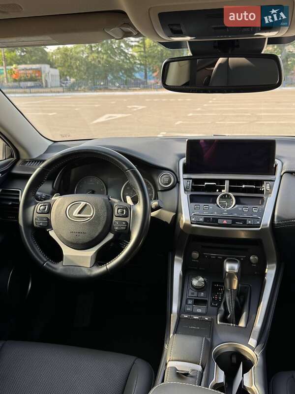 Внедорожник / Кроссовер Lexus NX 2018 в Одессе