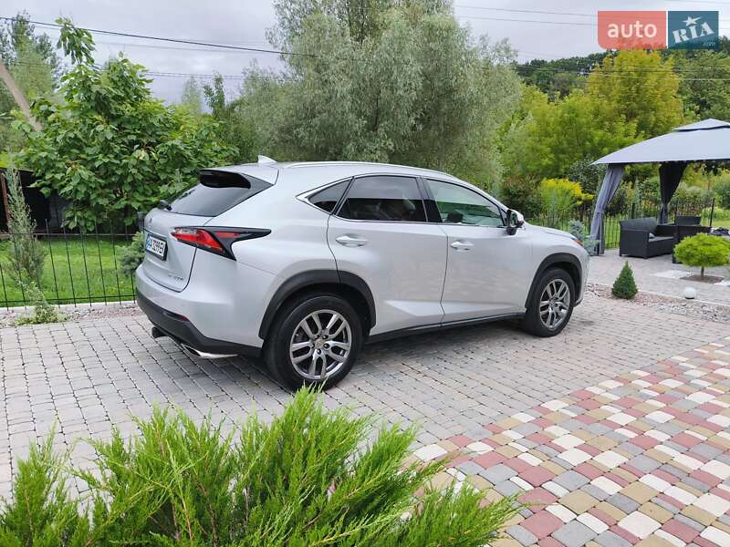 Внедорожник / Кроссовер Lexus NX 2015 в Обухове