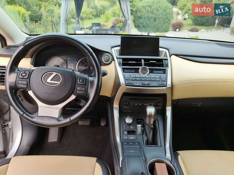 Внедорожник / Кроссовер Lexus NX 2015 в Обухове