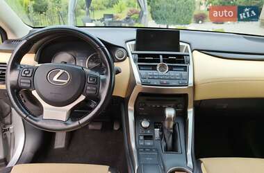 Внедорожник / Кроссовер Lexus NX 2015 в 
