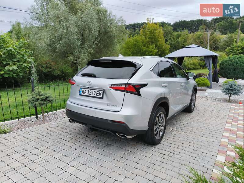 Внедорожник / Кроссовер Lexus NX 2015 в Обухове