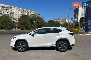 Внедорожник / Кроссовер Lexus NX 2020 в 
