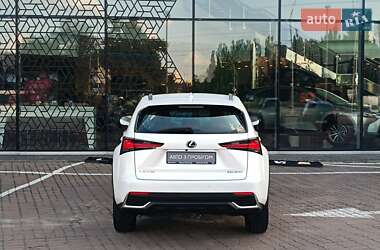 Внедорожник / Кроссовер Lexus NX 2021 в 