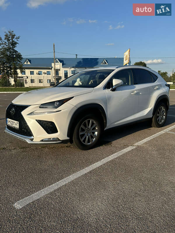Lexus NX 2021