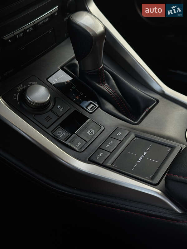 Внедорожник / Кроссовер Lexus NX 2015 в Золотоноше