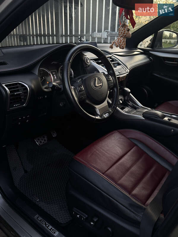 Внедорожник / Кроссовер Lexus NX 2015 в Золотоноше