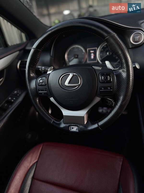 Внедорожник / Кроссовер Lexus NX 2015 в Золотоноше