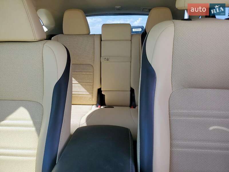 Внедорожник / Кроссовер Lexus NX 2015 в Полтаве