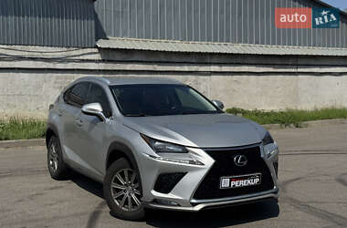 Позашляховик / Кросовер Lexus NX 2016 в Києві