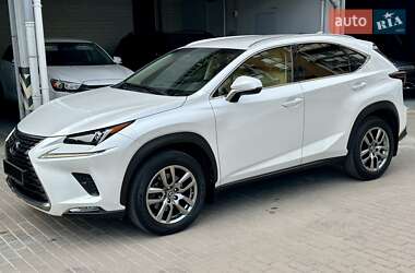 Внедорожник / Кроссовер Lexus NX 2018 в 