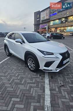 Внедорожник / Кроссовер Lexus NX 2021 в 
