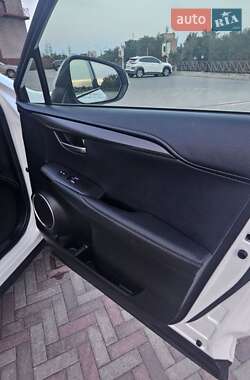 Внедорожник / Кроссовер Lexus NX 2021 в 