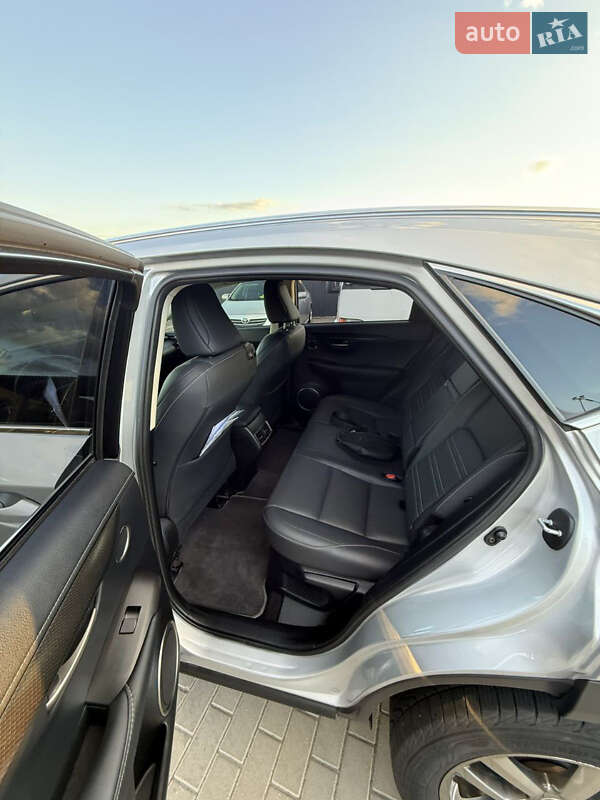 Внедорожник / Кроссовер Lexus NX 2015 в Киеве