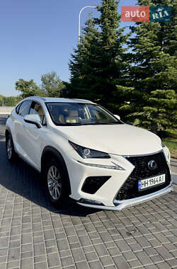 Внедорожник / Кроссовер Lexus NX 2020 в 