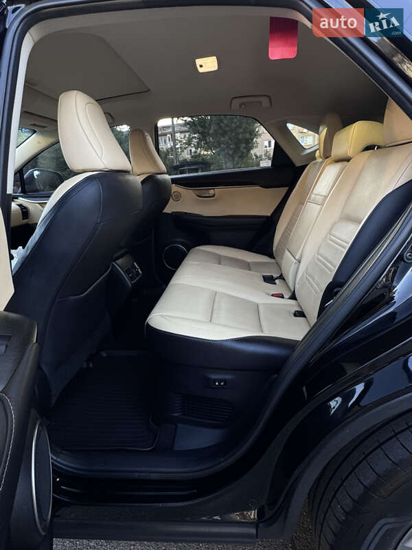Внедорожник / Кроссовер Lexus NX 2015 в Киеве