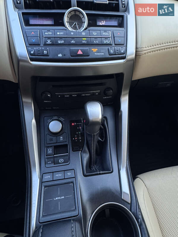 Внедорожник / Кроссовер Lexus NX 2015 в Киеве