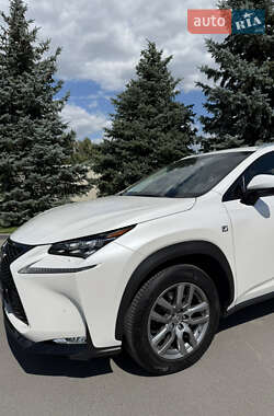 Внедорожник / Кроссовер Lexus NX 2015 в 