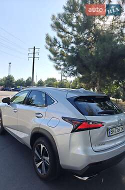 Внедорожник / Кроссовер Lexus NX 2015 в 
