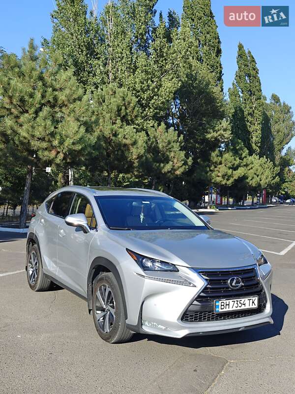 Внедорожник / Кроссовер Lexus NX 2015 в Одессе
