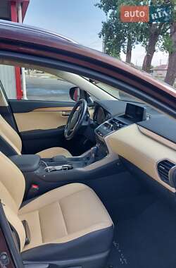 Внедорожник / Кроссовер Lexus NX 2018 в 