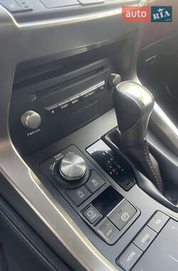 Внедорожник / Кроссовер Lexus NX 2021 в 