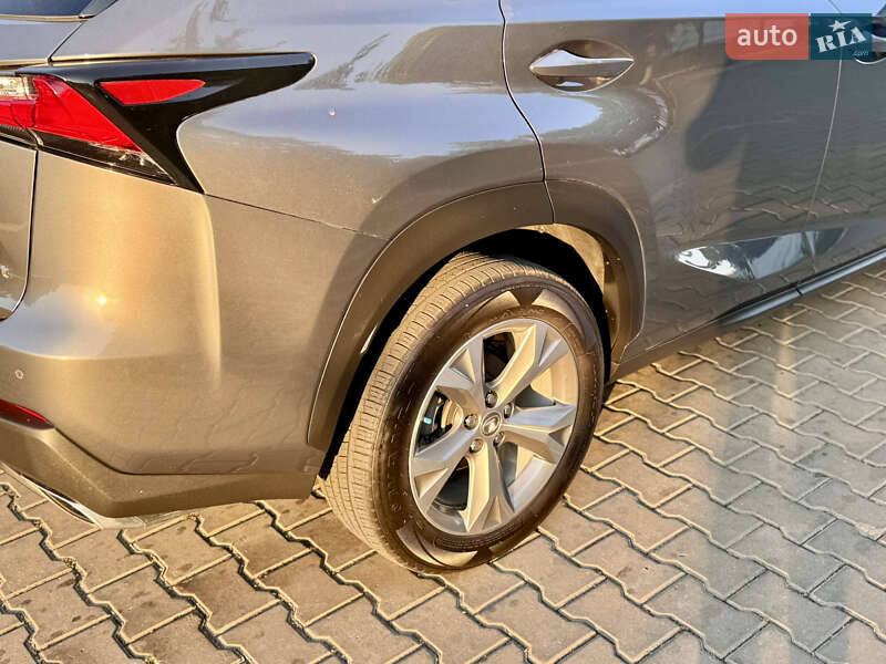 Внедорожник / Кроссовер Lexus NX 2017 в Одессе