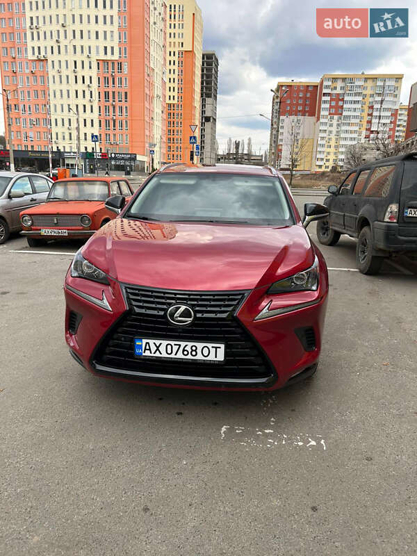 Позашляховик / Кросовер Lexus NX 2019 в 