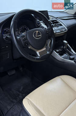 Позашляховик / Кросовер Lexus NX 2014 в 