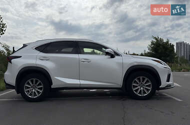 Внедорожник / Кроссовер Lexus NX 2018 в 