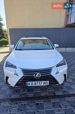 Позашляховик / Кросовер Lexus NX 2018 в 