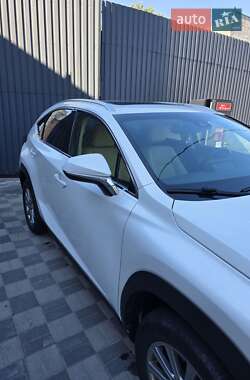 Позашляховик / Кросовер Lexus NX 2018 в 