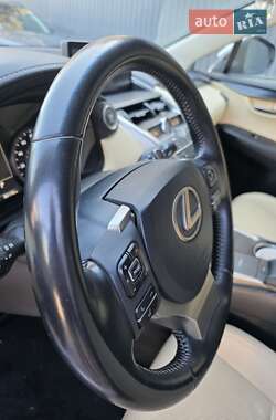 Позашляховик / Кросовер Lexus NX 2018 в 