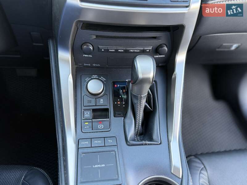 Позашляховик / Кросовер Lexus NX 2015 в Києві