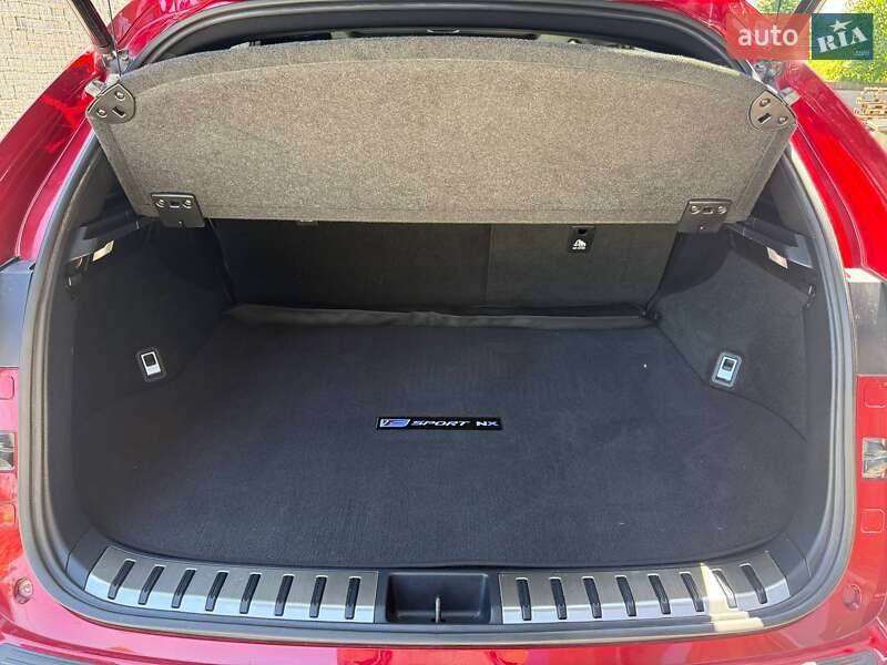 Внедорожник / Кроссовер Lexus NX 2018 в Луцке