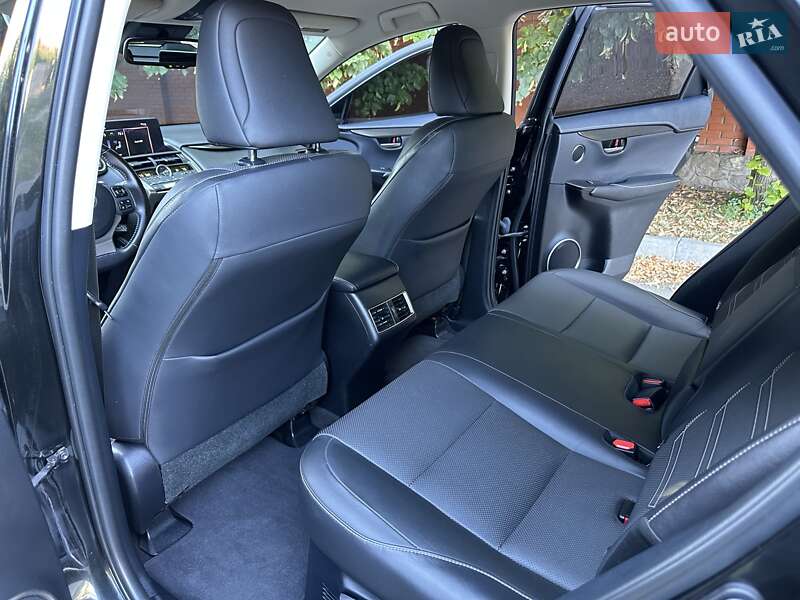 Позашляховик / Кросовер Lexus NX 2019 в Дніпрі