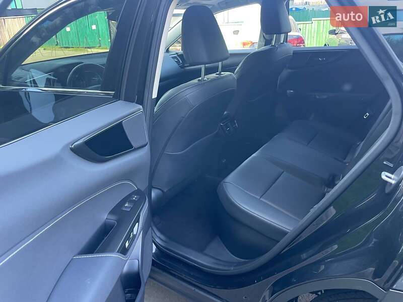 Внедорожник / Кроссовер Lexus NX 2022 в Киеве