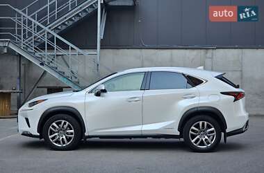 Внедорожник / Кроссовер Lexus NX 2019 в 