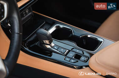 Позашляховик / Кросовер Lexus NX 2023 в 