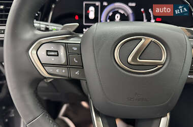 Позашляховик / Кросовер Lexus NX 2024 в 